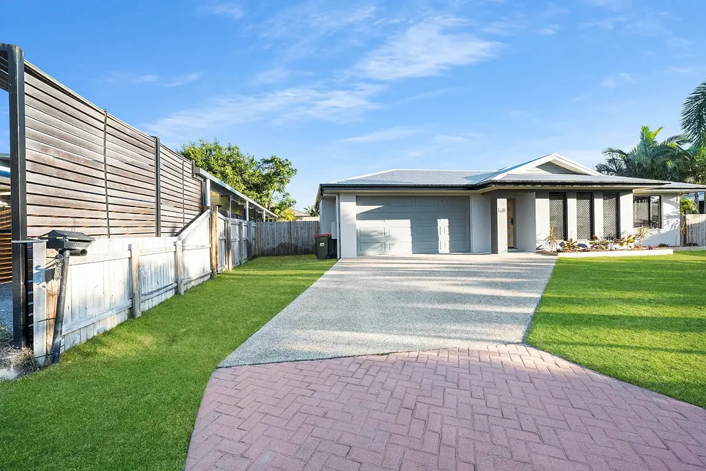 Bucasia 4Habitaciones BEACHSIDE LIVING, FAMILY COMFORT PLUS INGROUND POOL!