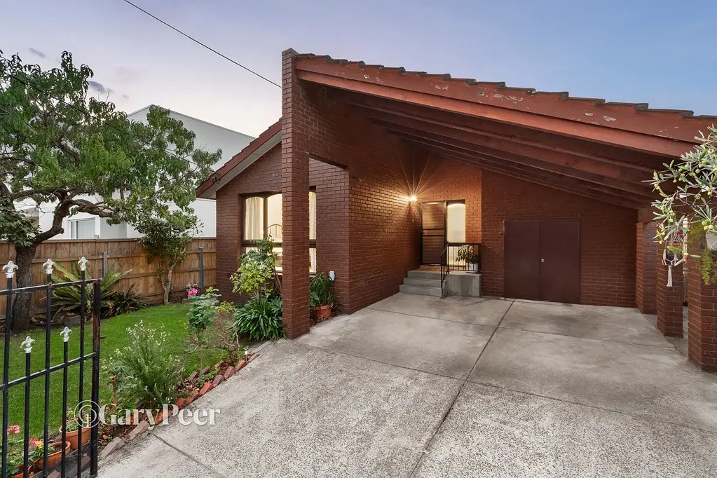 Elwood 4部屋 Spacious freestanding family home with renovation potential