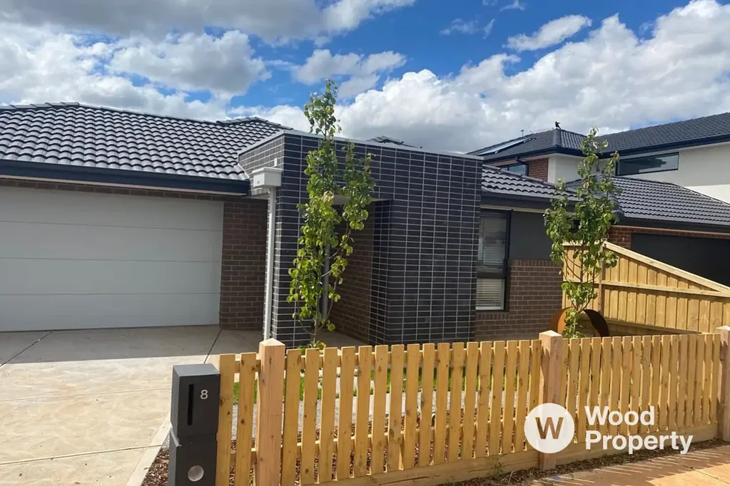 8 Carnation Dr, Rockbank, VIC 3335, 4 rūma, 2 rūma horoi, House