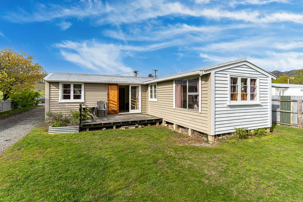 7 Dobson Street, Otematata, Otago