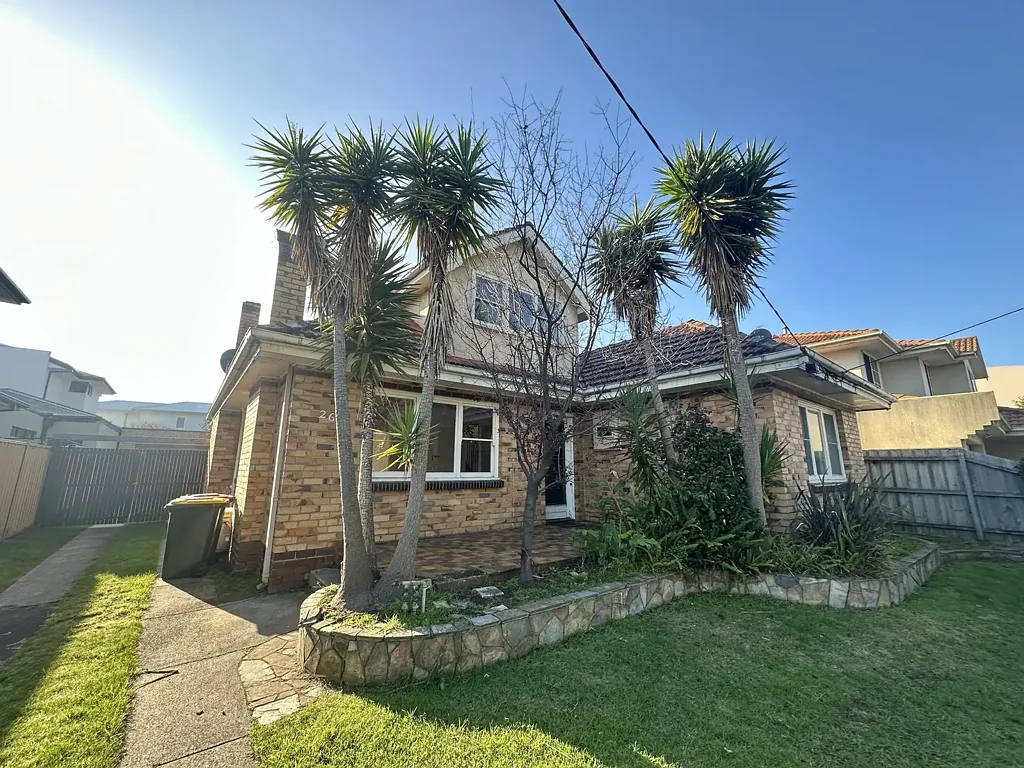 Charming Coastal Living in Prime Altona Location