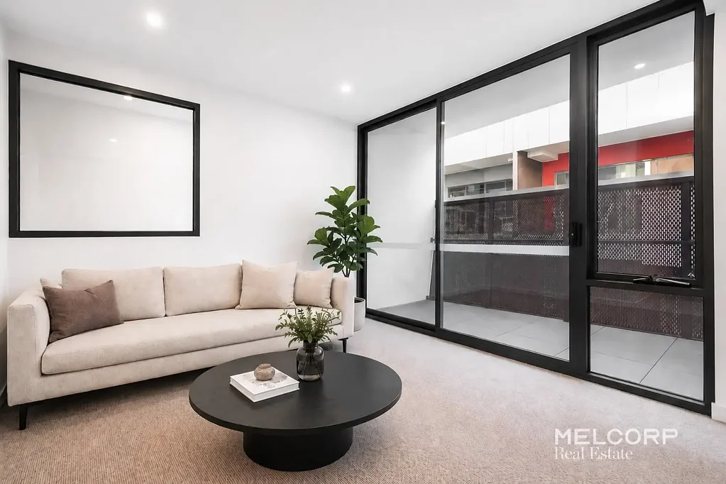 MODERN NORTH-FACING APARTMENT IN HENDRIX – UNFURNISHED