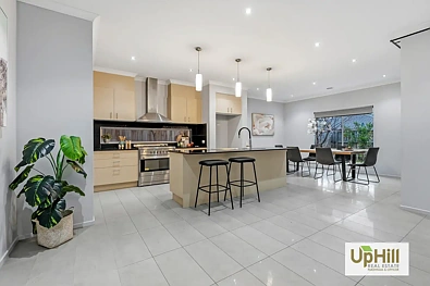75 Como Parade, Clyde North, VIC 3978, 4 rūma, 2 rūma horoi, House