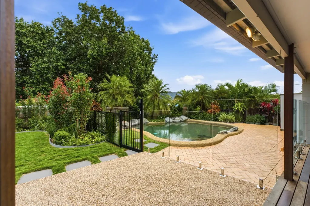 Trinity Beach 4Habitaciones Your Tropical Sanctuary Awaits at 9 Kitava Street, Trinity Beach