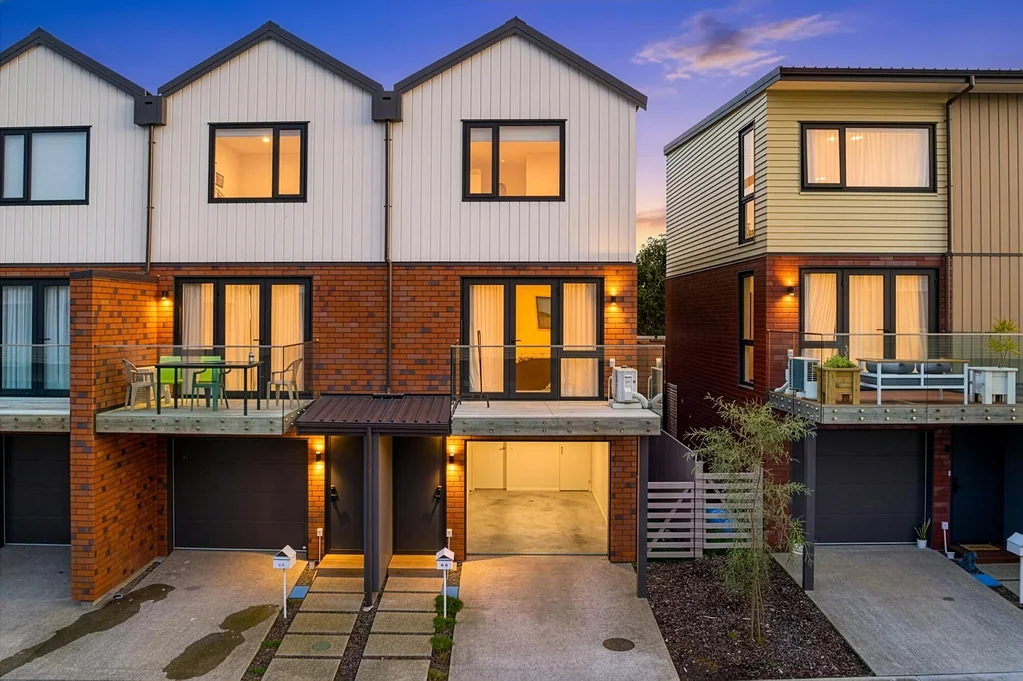 Mangere 3બેડરૂમ Urgent Sale required Present all Offers!!!