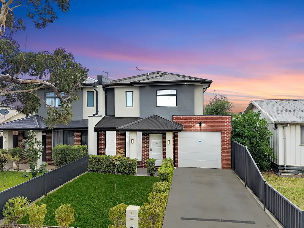 Laverton 3房 朝北设计 宽敞卧室 时尚厨房 自然采光 高级安保 低维护花园 靠近学校 公园环绕 便捷交通 Move In & Enjoy - Modern 3-Bedroom Gem!