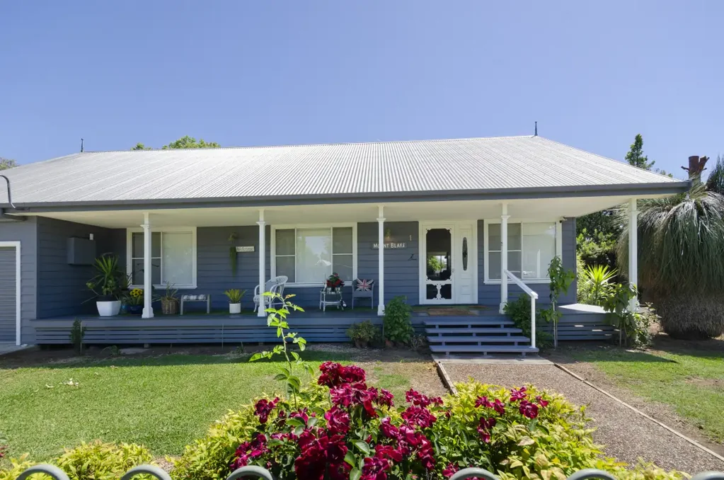 Quirindi 3બેડરૂમ STYLISH, UNIQUE 3 BEDROOM FAMILY HOME