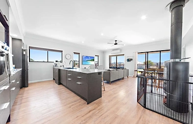 166 Cowper Street, Tenterfield, NSW 2372, 5 Schlafzimmer, 2 Badezimmer, House