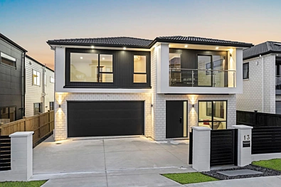 Flat Bush 8Moenga New 8 Bed on 445sqm! Mission Heights Zone