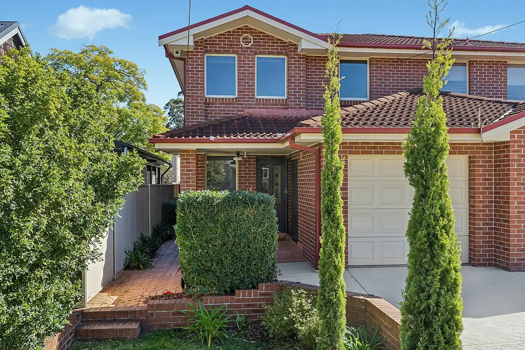Ryde 4Moenga Stylish Sunlit Family Home with Designer Updates in the Heart of Ryde