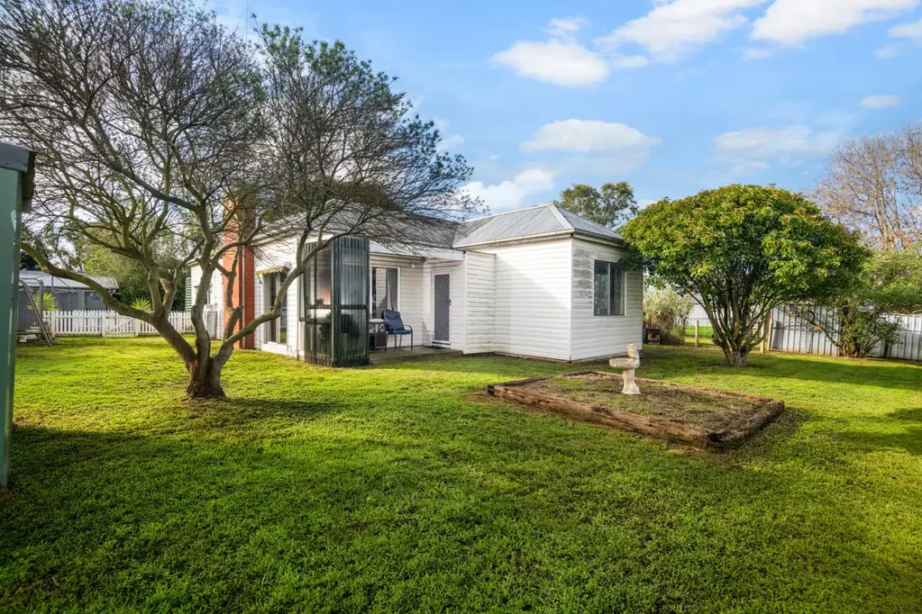 Inverleigh 3房  Leigh Pony Stud - 3 Acres Approx