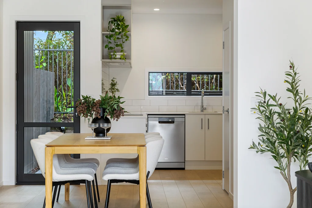 Glenfield 3房  Freehold + Harvey Norman $5K
