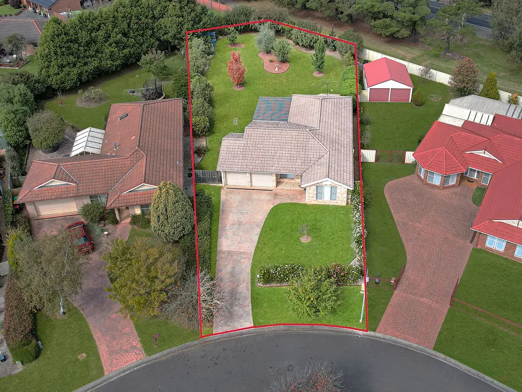 Bowral 4침실 Premium Outdoor Space & Value-Add Potential
