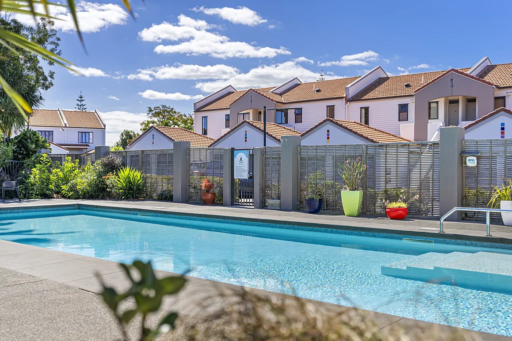 15/21 Armoy Drive, East Tamaki, Manukau City, Auckland