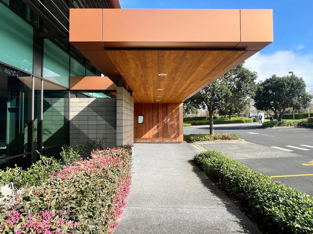 East Tamaki Large format Highbrook Office - 60 car parks