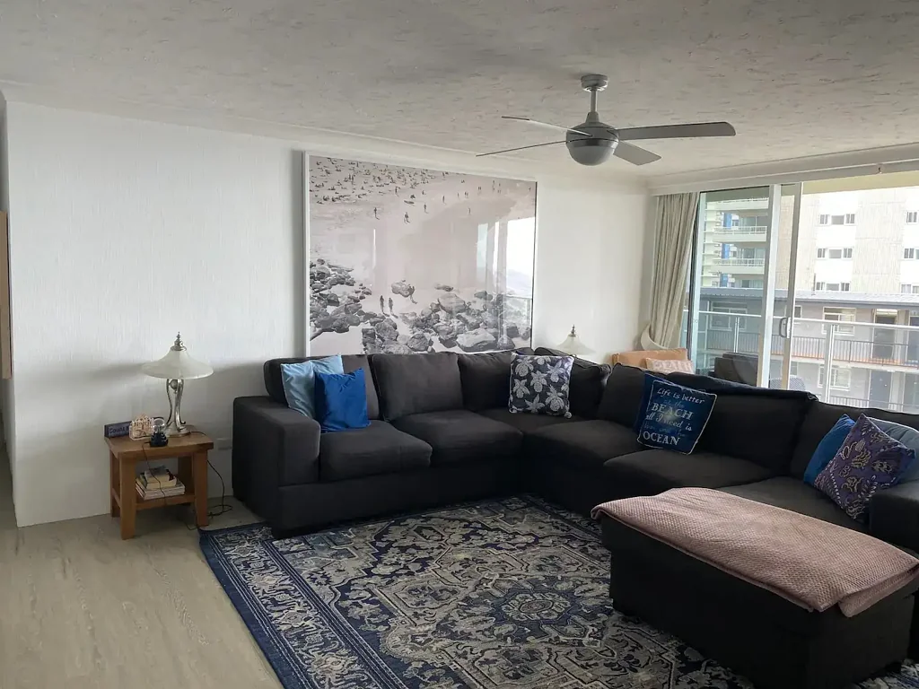 Very Large Fully Furnished 2 bedroom 2 bathroom Apartment
