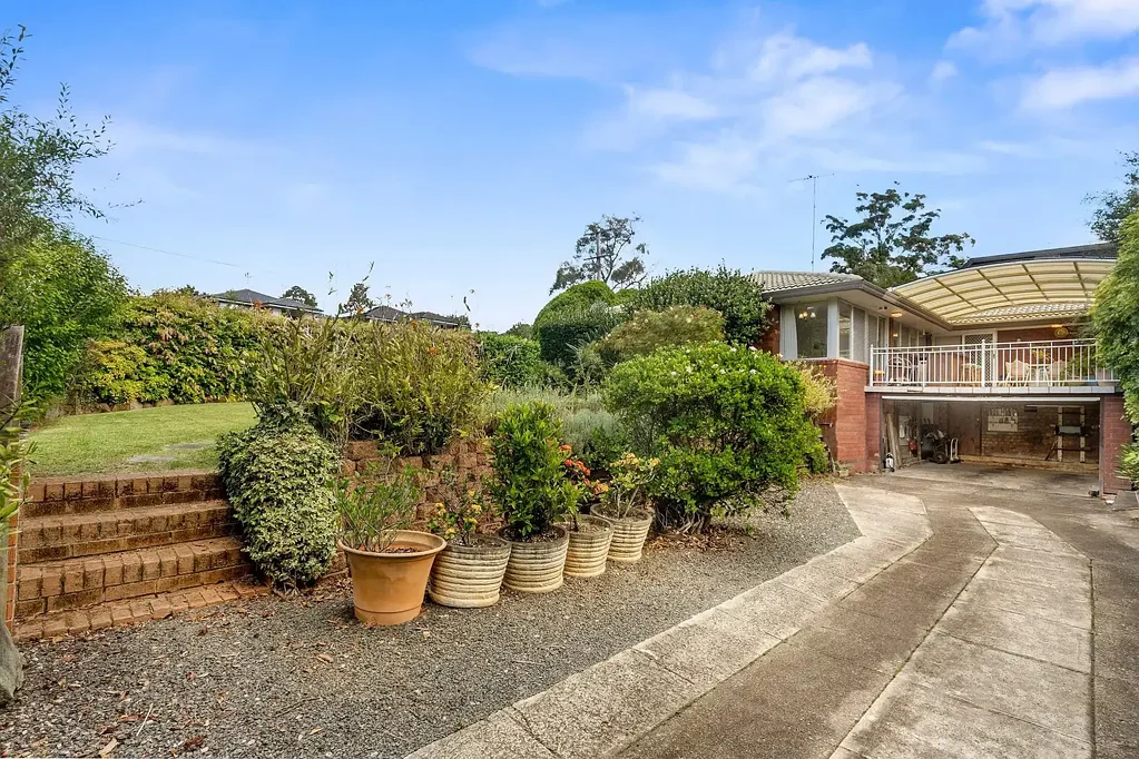 Spacious Single-Level Family Home in a Convenient Castle Hill Location