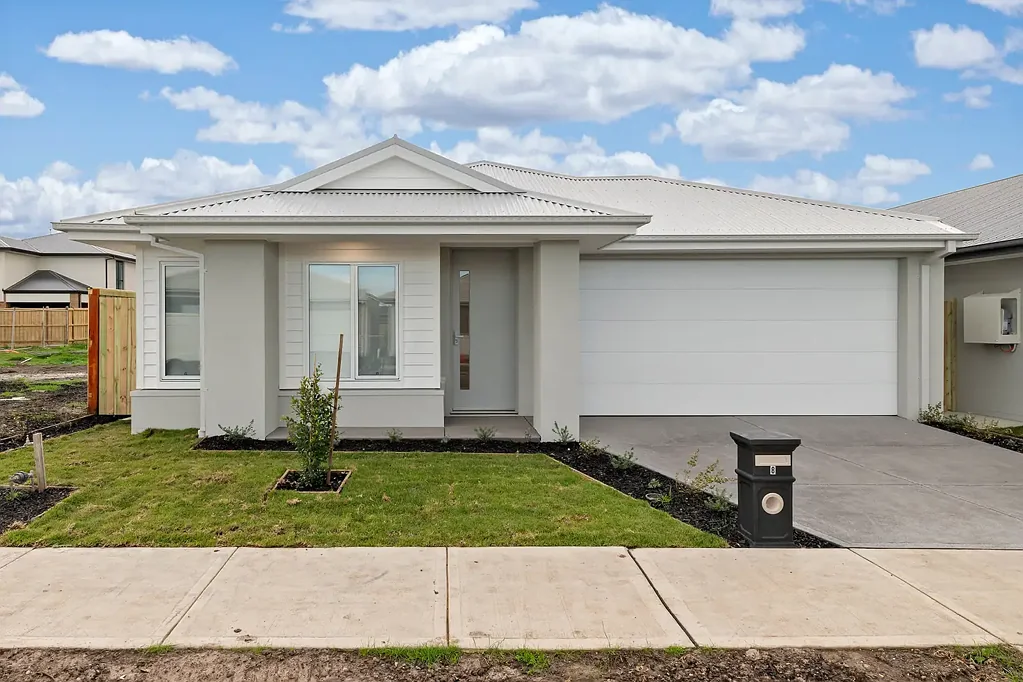 Stylish New Family Home in Kingsfield Estate