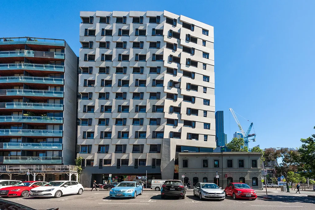 Carlton 1房 墨尔本核心地段 海滨瑰宝公寓 稳定收益 高端家具 休闲设施一应俱全 步行至名校商圈 Melbourne University District Lifestyle!