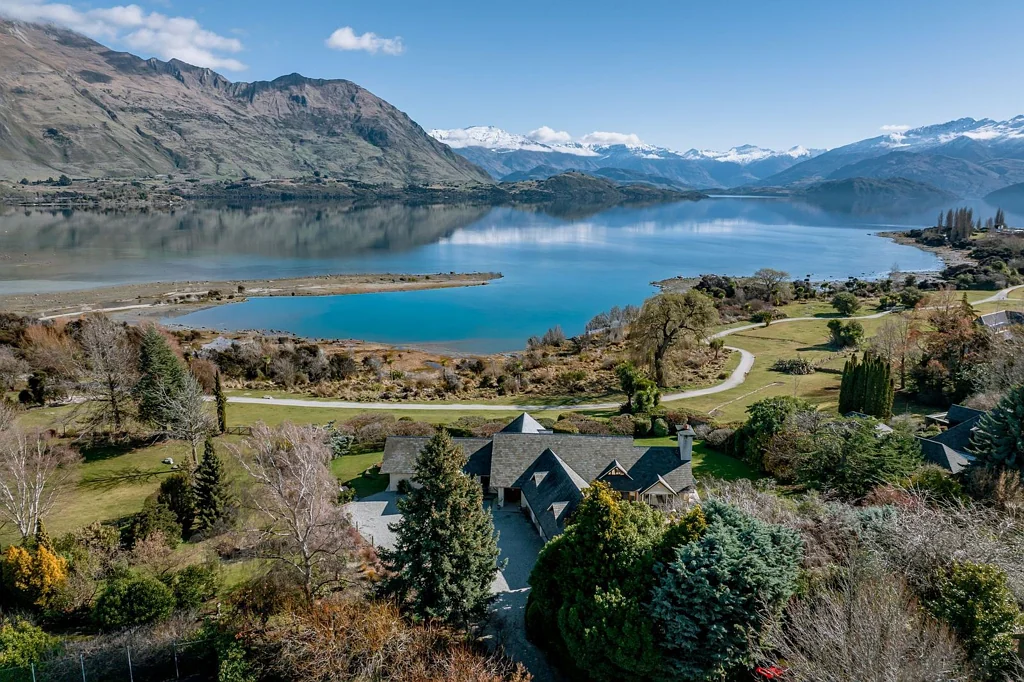 Wanaka 4ਬੈੱਡਰੂਮ Wānaka Waterfront Living