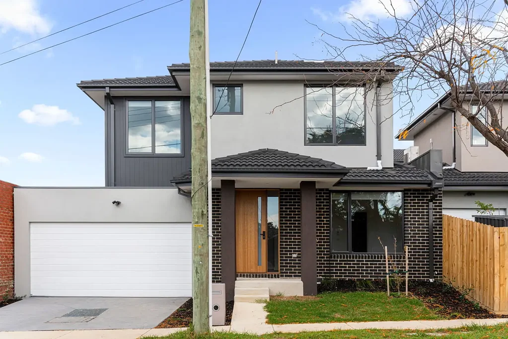 Brand New Townhouse Living in Prime Forest Hill Location