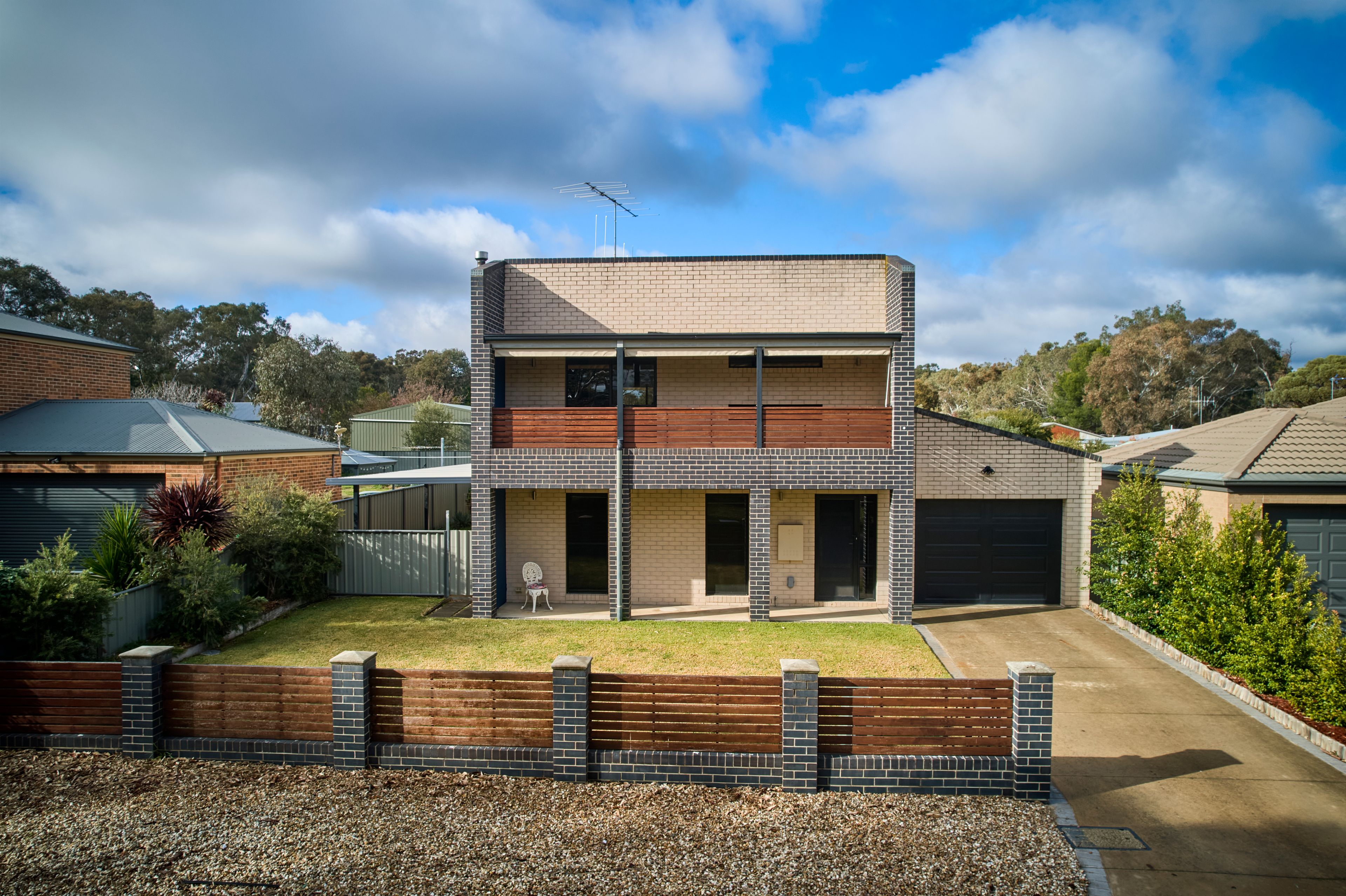 4 REDGUM CT, HEATHCOTE VIC 3523, 0 habitaciones, 0 baños, House