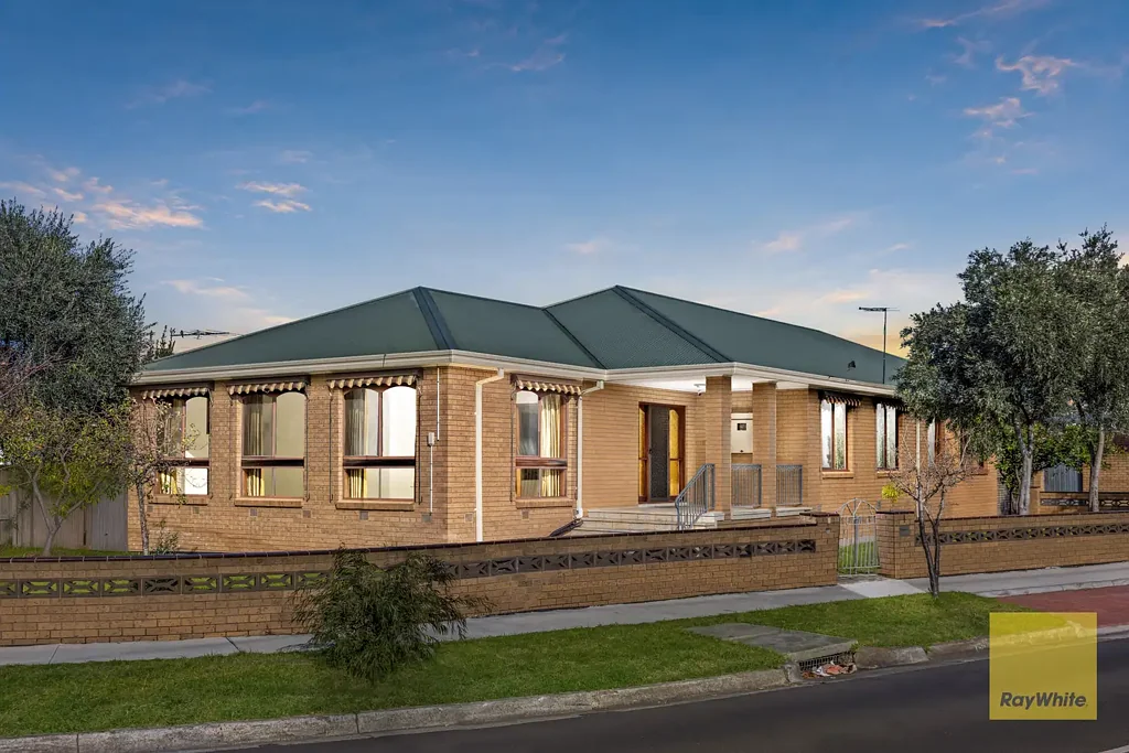St Albans 5chambre Five-Bedroom Home on 1,120m² with Approved Plans & Permits