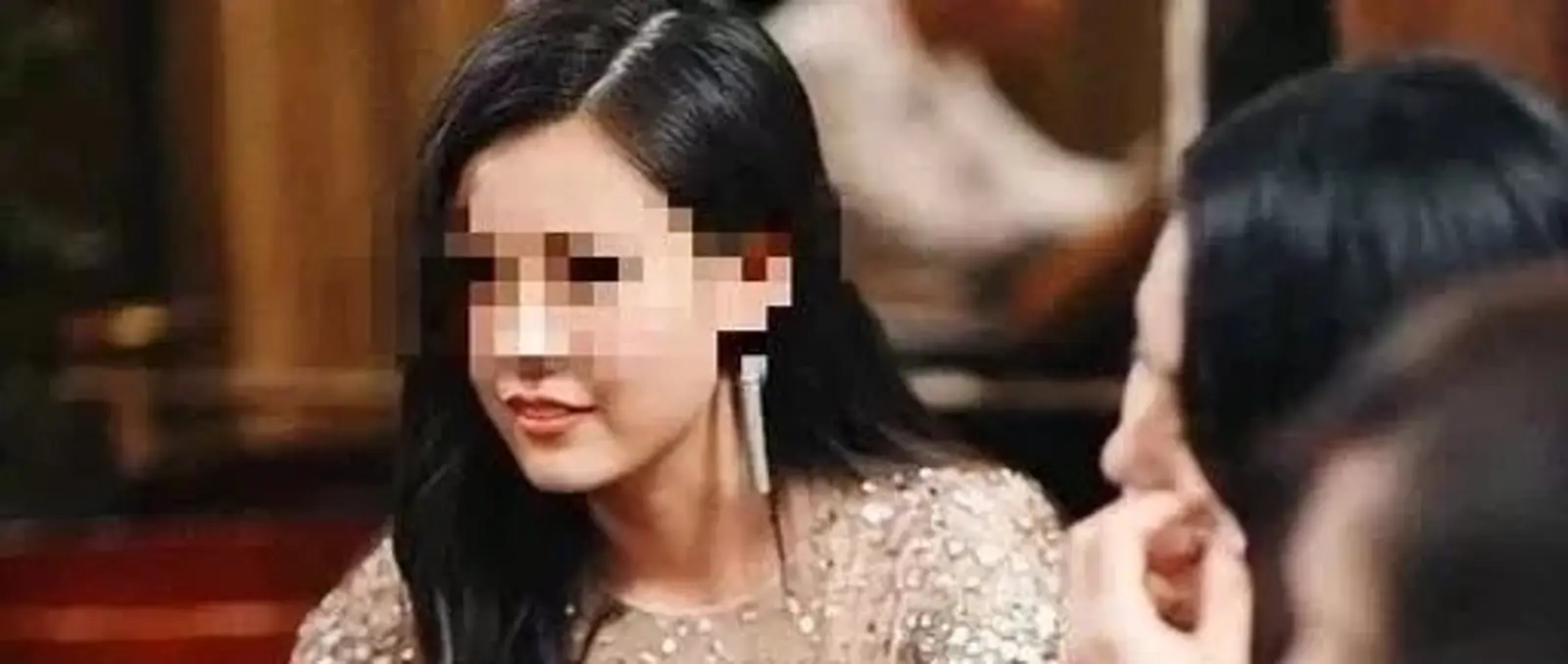 花808万买进耶鲁的21岁中国女孩，父亲竟是逃亡海外的通缉犯