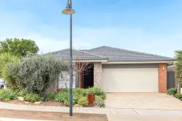 12 Blue Lake Drive, Blakeview