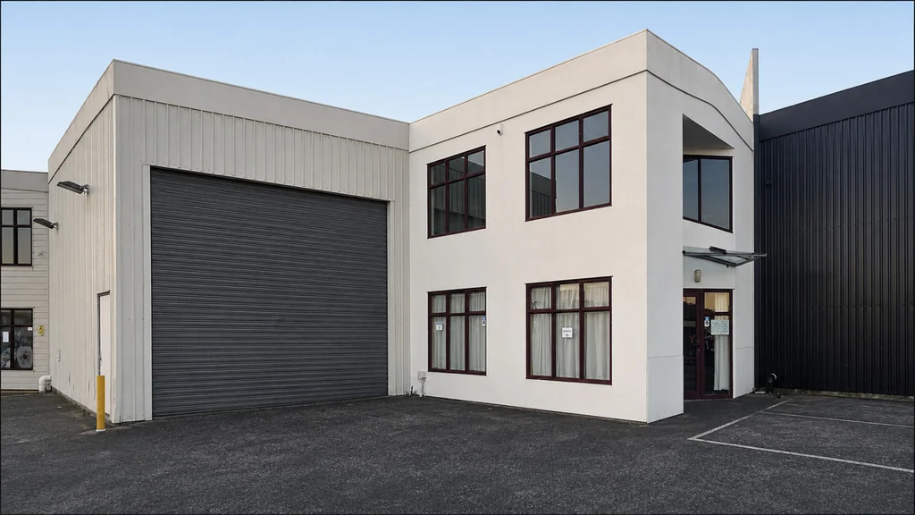 Glen Eden High Stud Factory With Office In Prime Central Location!