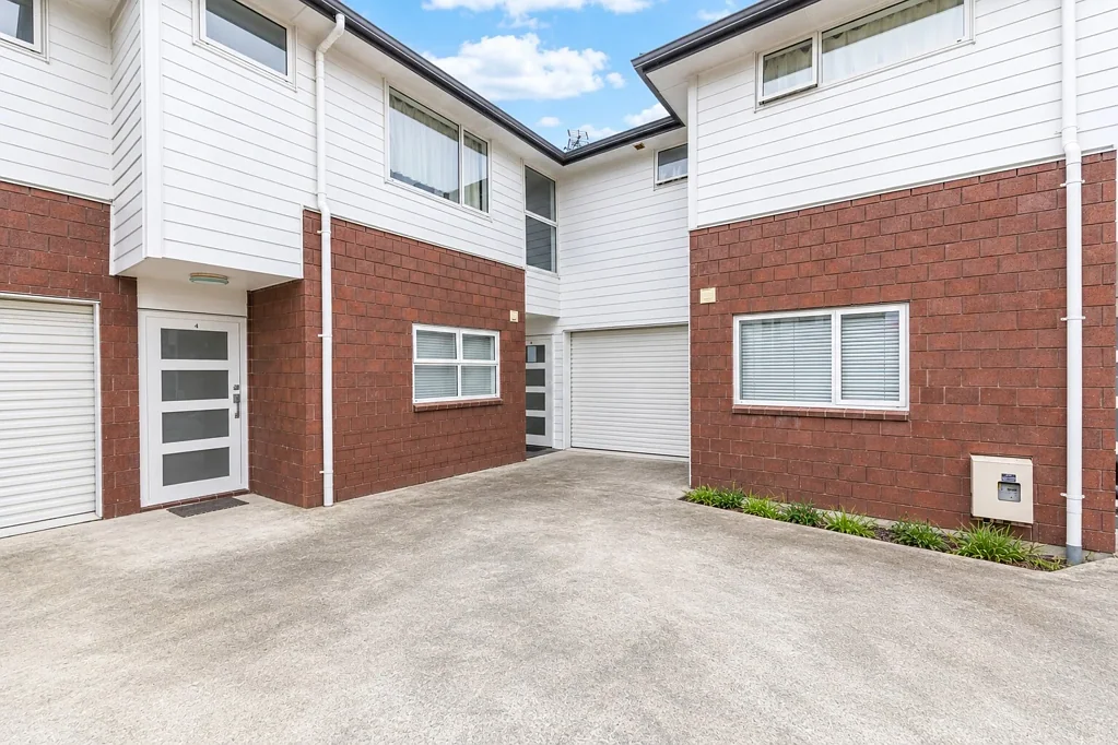 Hamilton East 5 Bedroom Not So Little On Littler