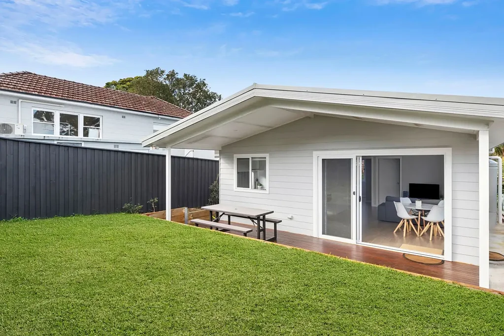 STYLISH TWO BEDROOM GRANNY FLAT