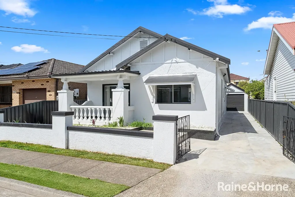 Mascot 3ਬੈੱਡਰੂਮ A Charming Family Home Combining Comfort and Convenience
