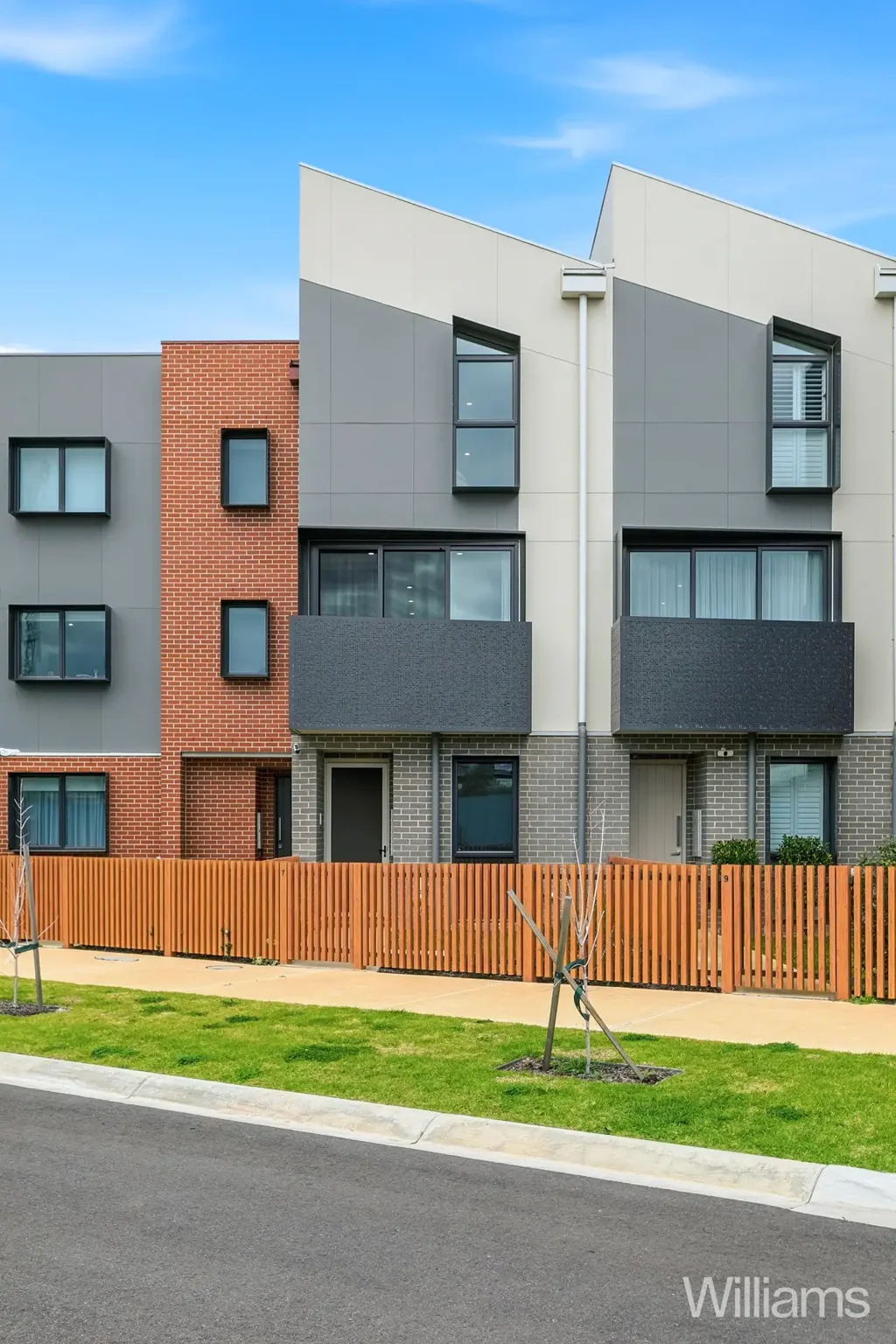 South Kingsville 3 Slaapkamer Contemporary Townhouse Living with Space, Style & Sustainability