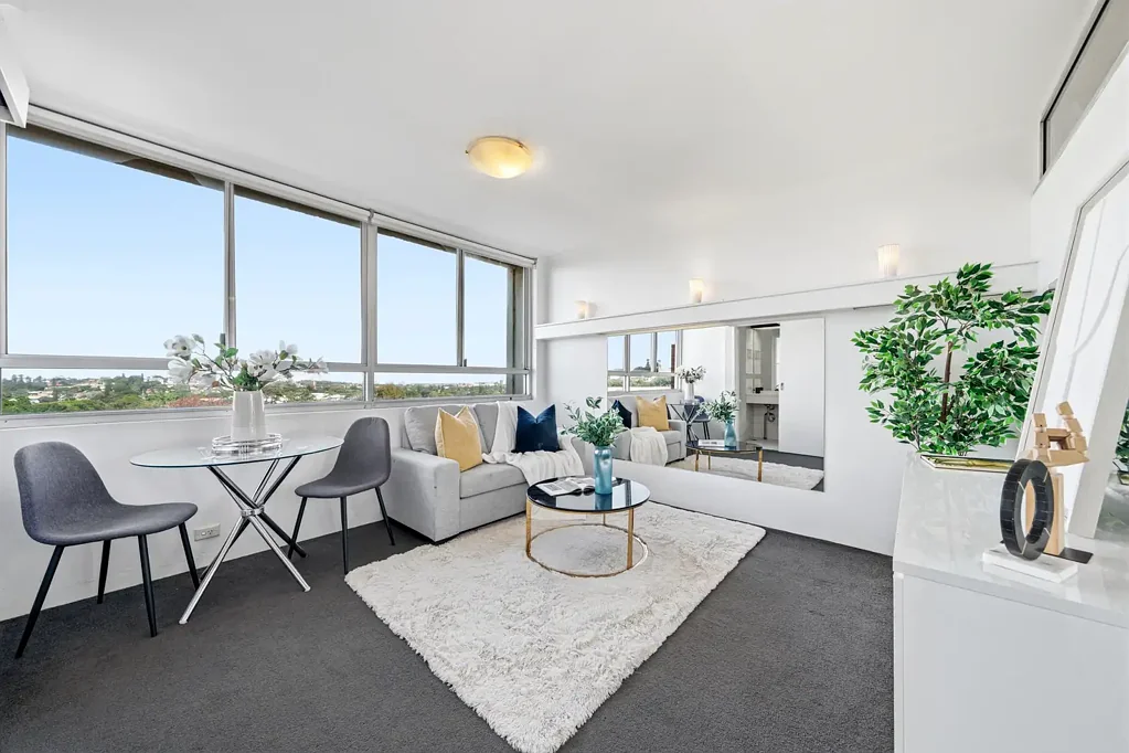 Bondi Junction 1 Bedroom Contemporary Apartment with Separate Bedroom & Rooftop Amenities