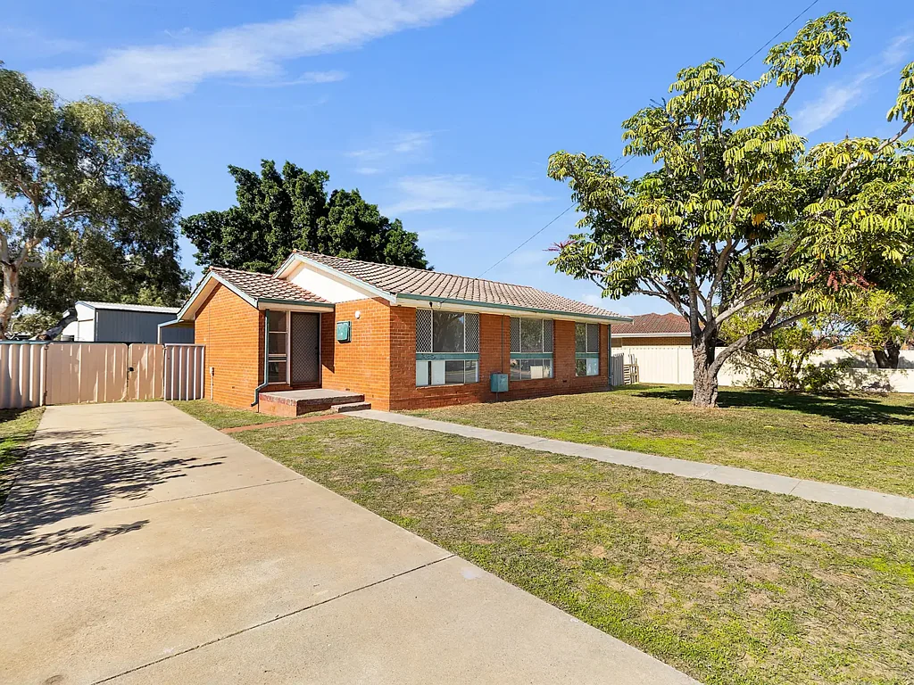 8 Melbourne Street, Waggrakine, WA 6530