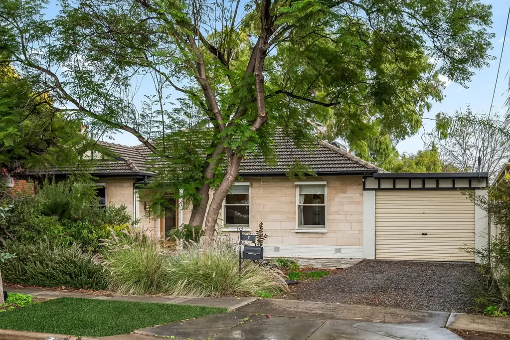 Glengowrie 3chambre Family Comfort & Functionality on a Generous 800sqm Block