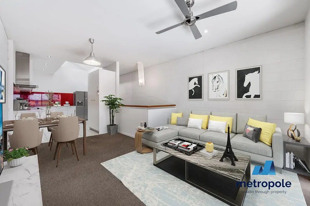 SPACIOUS AND BRIGHT IN FANTASTIC LOCATION!