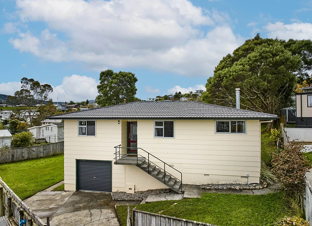 Timberlea 3 Slaapkamer Your First Home Awaits, Renovated, Move-in Ready