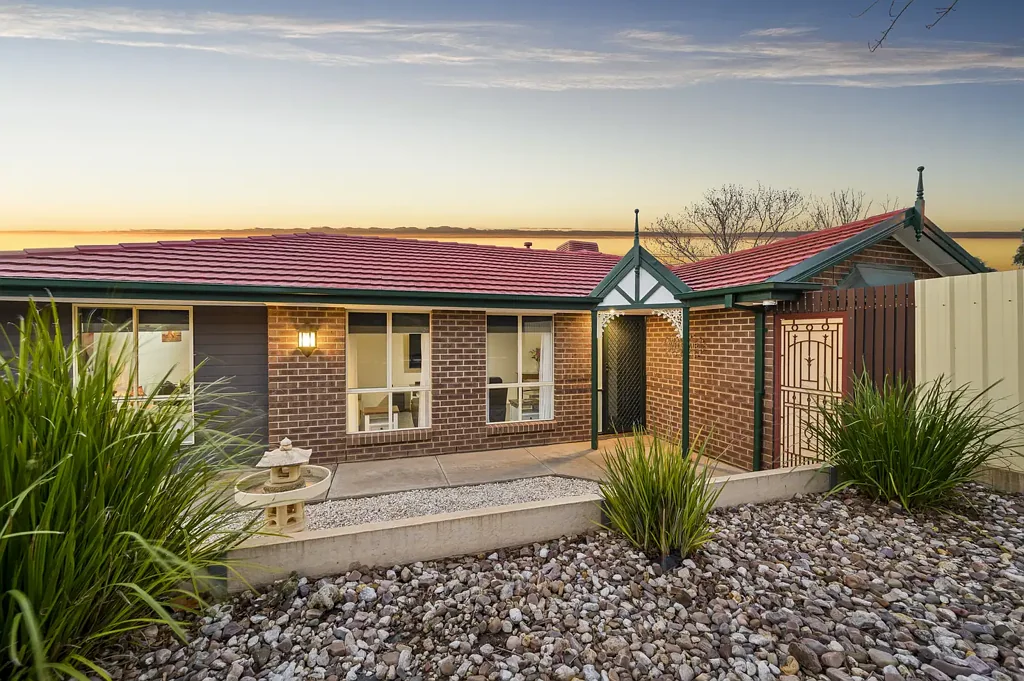 Seaford Rise 5Moenga Space, Style & Sustainability in Seaford Rise