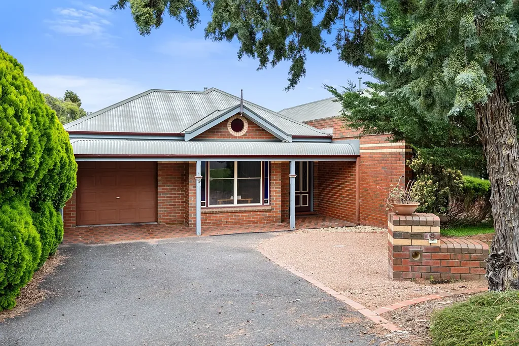 Peaceful, Low-Maintenance Living in the Heart of Strathdale