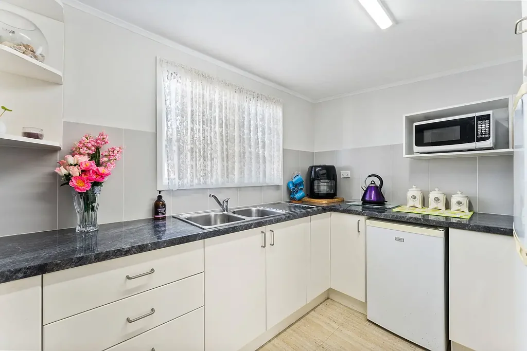 Windang 1 Bedroom Updated, Stylish & Ready to Go!