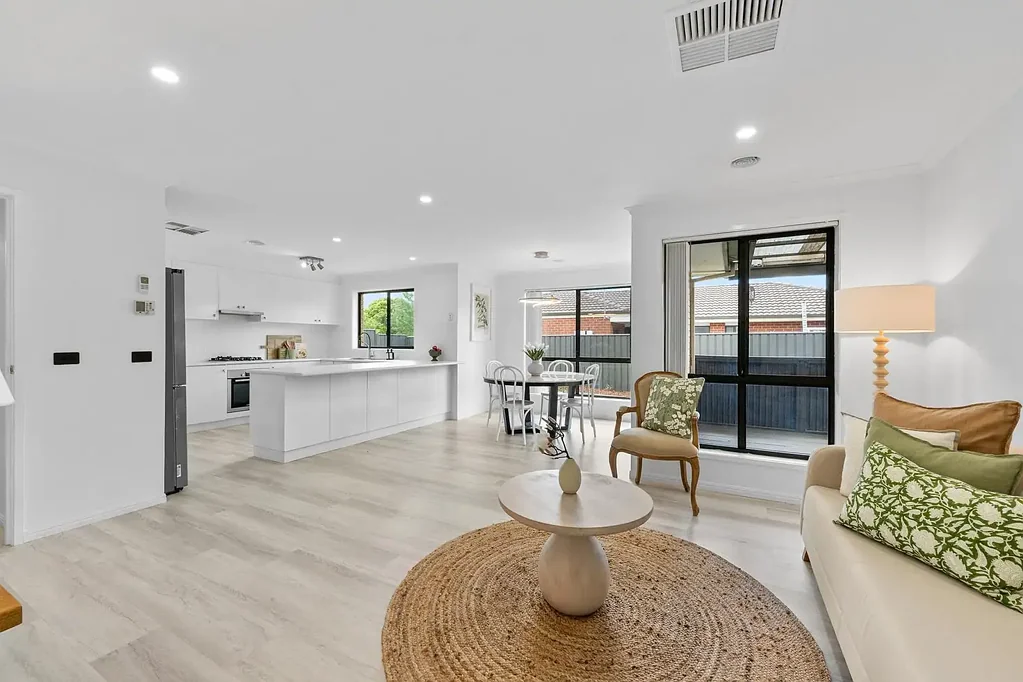 Dunlop 4房  Fabulously renovated family home!