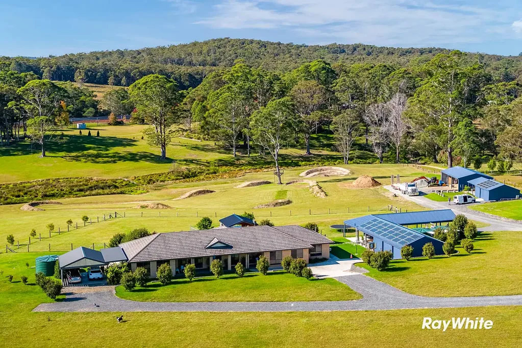 Cockwhy 5房  A LIFESTYLE OFF GRIDE PROPERTY LIKE NO OTHER... 33 ACRES OF TRANQUILLITLY AND VERSATILITY!
