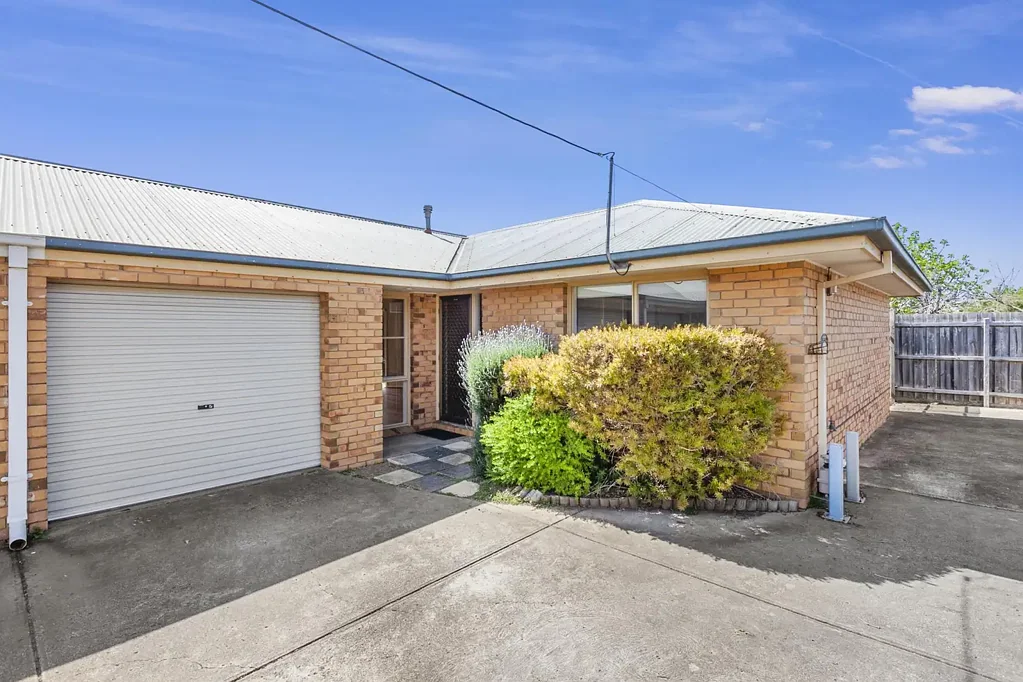 Low-Maintenance Living in a Convenient Werribee Location! AP