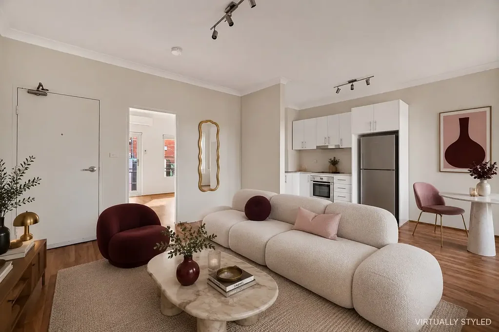 **DEPOSIT TAKEN** **INSPECTIONS CANCELLED** Modern North-Fac