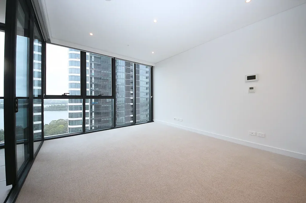 Rhodes Central - Brand New One bedroom apartment + Waterview