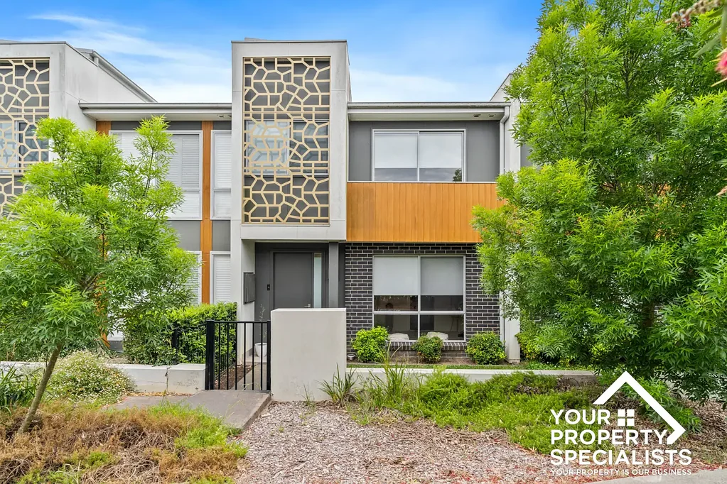 Gledswood Hills 3ห้องนอน Architecturally built 3 Bedroom terrace located in the sought after Hermitage Estate, one of Macarthur’s most popular estates.