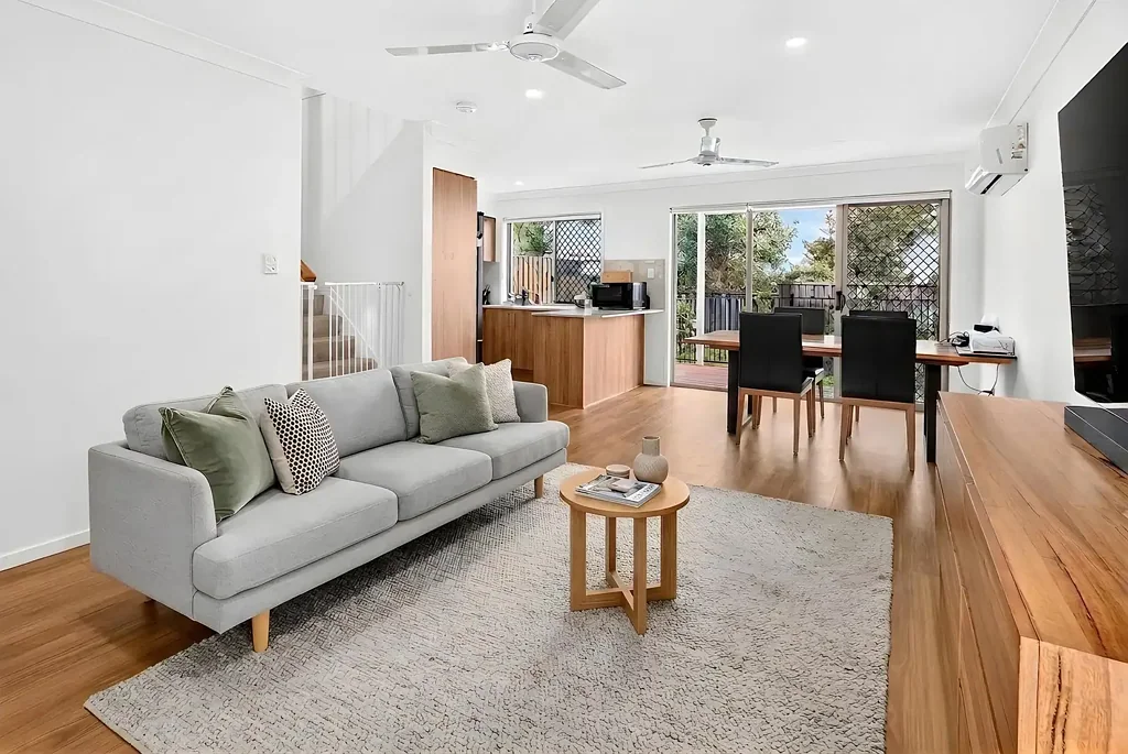 Taigum 5 Slaapkamer Stunning Modern Townhouse In The Heart Of Taigum