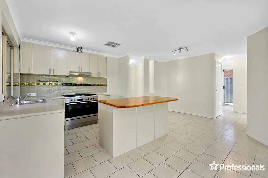 4 Bayonne Gardens, Port Kennedy, WA 6172